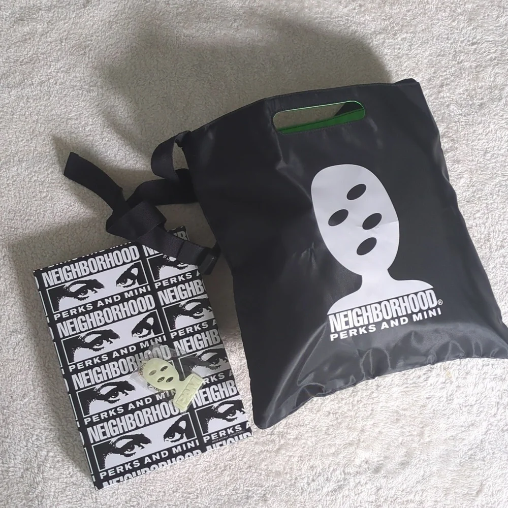 Boxed 🇯🇵 Neighborhood x Perks and Mini Bag - Picture 4 of 9